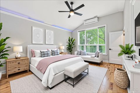 Tiny photo for 5032 S Michigan Avenue, Chicago, IL 60615 (MLS # 12456056)