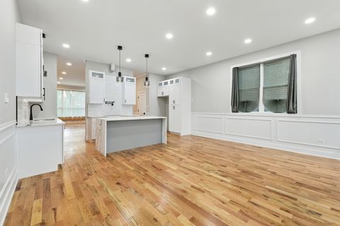 Tiny photo for 5032 S Michigan Avenue, Chicago, IL 60615 (MLS # 12456056)