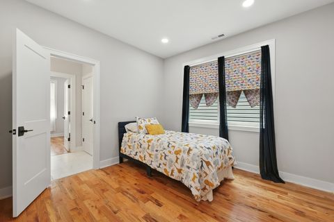 Tiny photo for 5032 S Michigan Avenue, Chicago, IL 60615 (MLS # 12456056)
