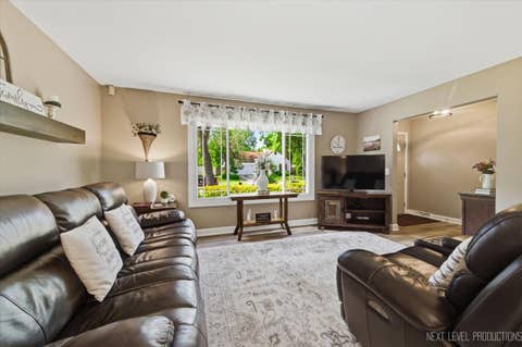 Tiny photo for 10 Shermead Road, Montgomery, IL 60538 (MLS # 12666447)