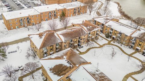 Tiny photo for 342 Klein Creek Court #5E, Carol Stream, IL 60188 (MLS # 12595460)