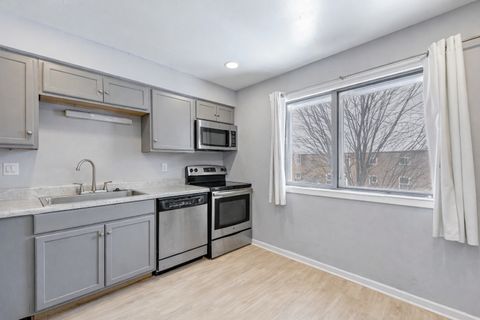 Tiny photo for 342 Klein Creek Court #5E, Carol Stream, IL 60188 (MLS # 12595460)