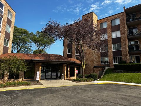 A home in Mount Prospect