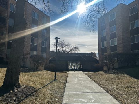 A home in Mount Prospect