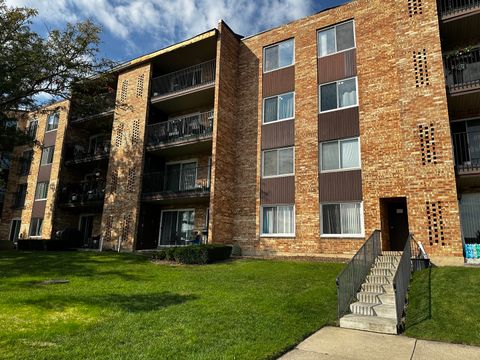 A home in Mount Prospect