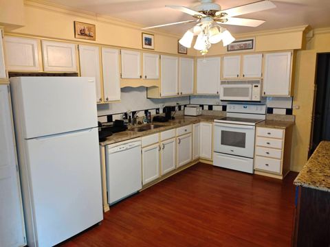Tiny photo for 76 Whittington Course, St. Charles, IL 60174 (MLS # 12498981)
