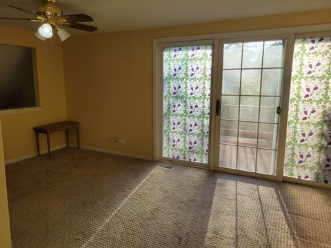 Tiny photo for 76 Whittington Course, St. Charles, IL 60174 (MLS # 12498981)