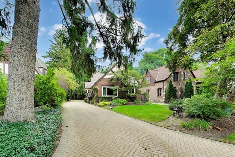 Tiny photo for 1216 E Mayfair Road, Arlington Heights, IL 60004 (MLS # 12754781)