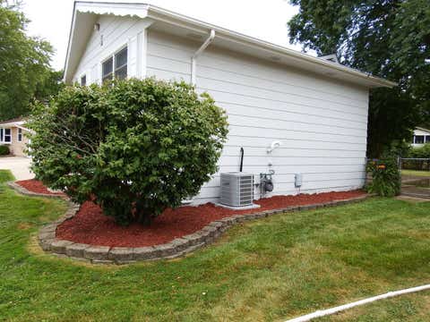 Tiny photo for 1109 W Weathersfield Way, Schaumburg, IL 60193 (MLS # 12591253)