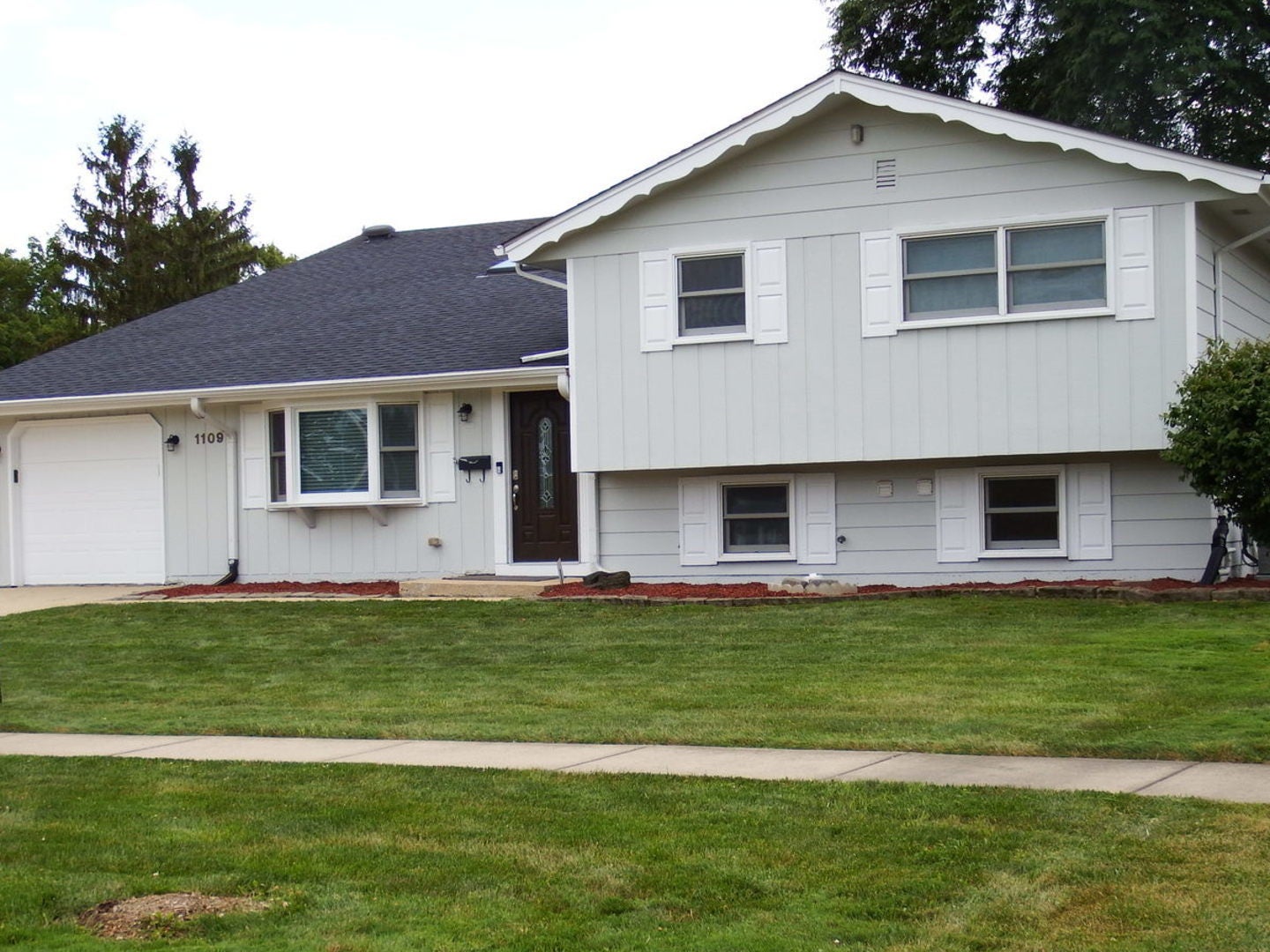 1109 W Weathersfield Way