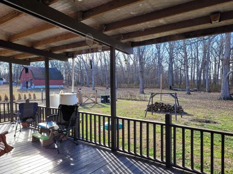 Tiny photo for 5531 N Hickory Lane, Bonnie, IL 62816 (MLS # 100000044)