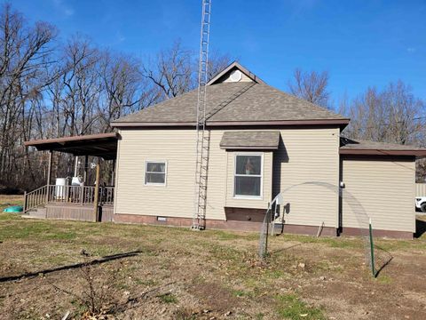 Tiny photo for 5531 N Hickory Lane, Bonnie, IL 62816 (MLS # 100000044)