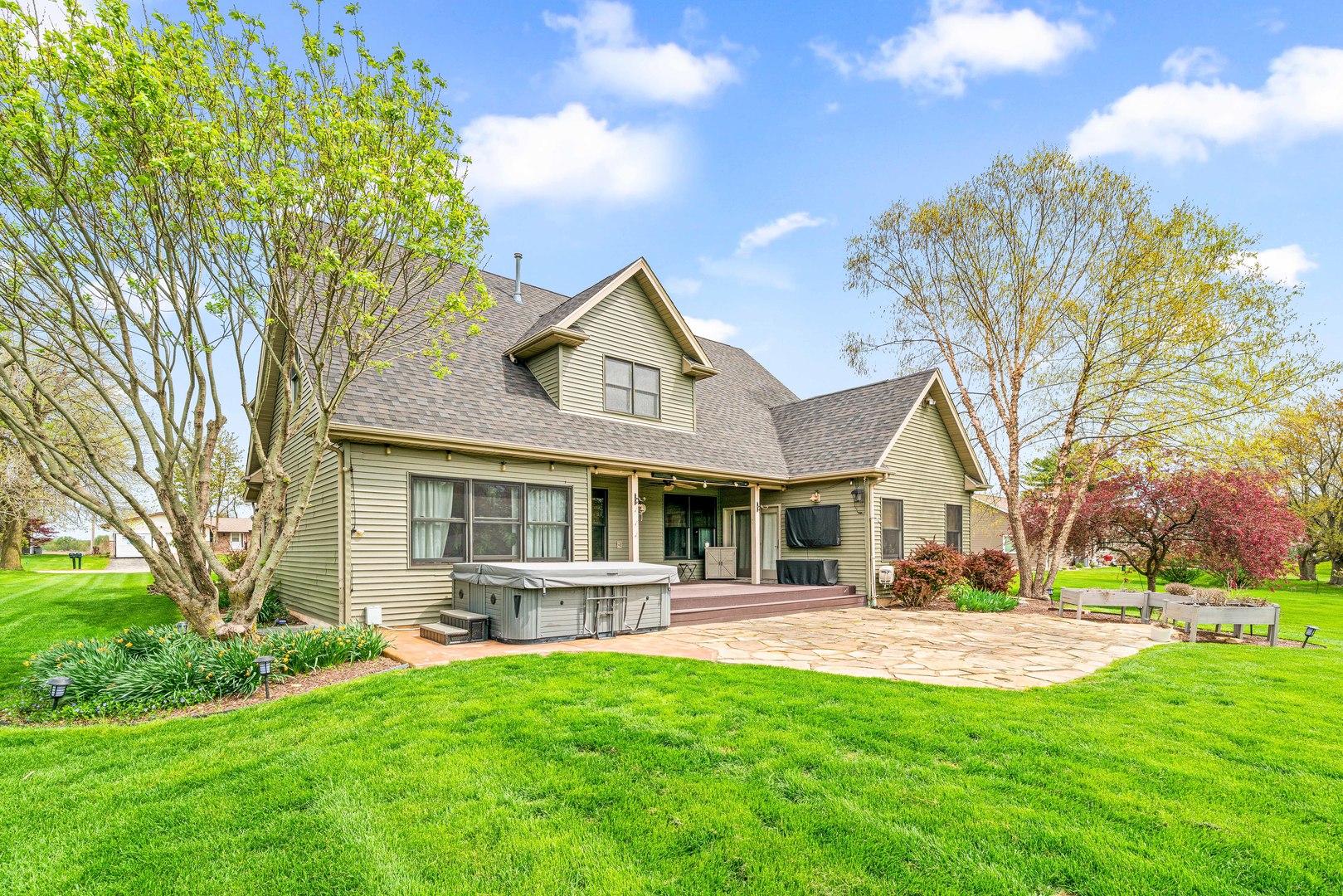 480 LaSalle Drive