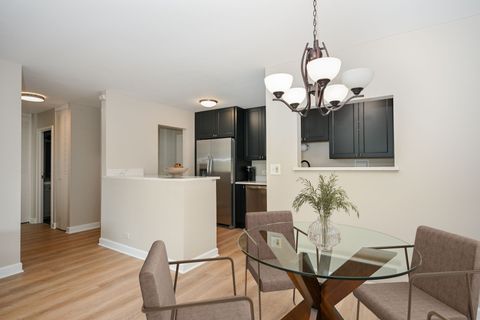 Tiny photo for 2222 S Stewart Avenue #3D, Lombard, IL 60148 (MLS # 12490580)