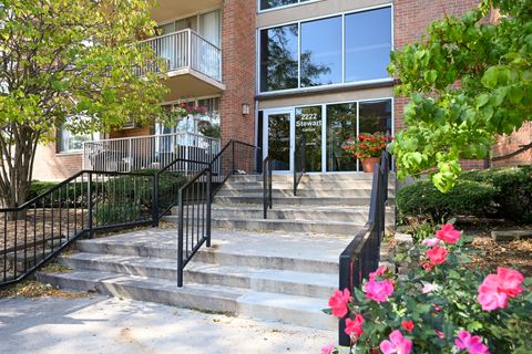 Tiny photo for 2222 S Stewart Avenue #3D, Lombard, IL 60148 (MLS # 12490580)