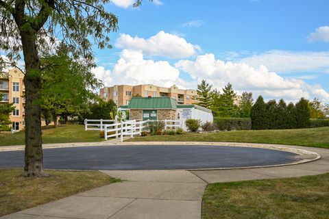 Tiny photo for 2222 S Stewart Avenue #3D, Lombard, IL 60148 (MLS # 12490580)