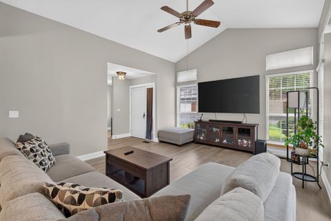 Tiny photo for 354 ASHFORD Circle #1, Bartlett, IL 60103 (MLS # 12677542)