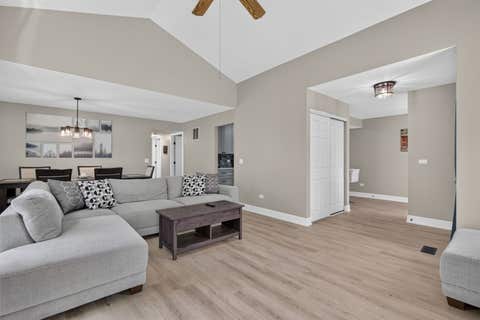 Tiny photo for 354 ASHFORD Circle #1, Bartlett, IL 60103 (MLS # 12677542)