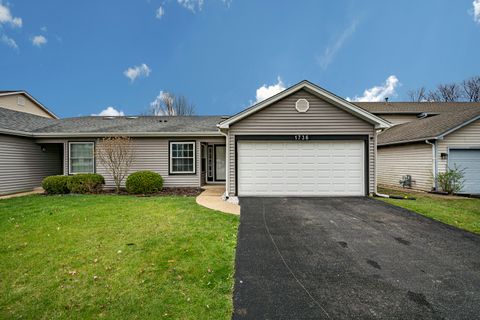 Photo of 1736 Ranchview Drive, Naperville, IL 60565 (MLS # 12618712)