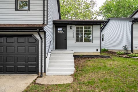 Tiny photo for 1307 Bancroft Drive, Bloomington, IL 61704 (MLS # 12636582)