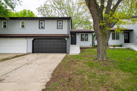Photo of 1307 Bancroft Drive, Bloomington, IL 61704 (MLS # 12636582)