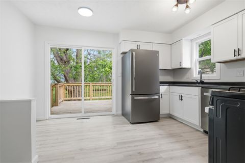 Tiny photo for 1307 Bancroft Drive, Bloomington, IL 61704 (MLS # 12636582)