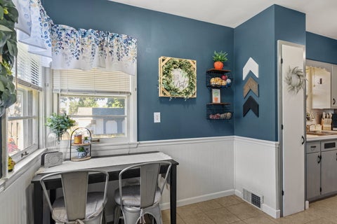 Tiny photo for 2020 N LINCOLN Avenue, Davenport, IA 52804 (MLS # 12684335)
