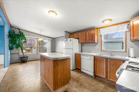 Tiny photo for 776 Mallard Circle #B, Sandwich, IL 60548 (MLS # 12523665)