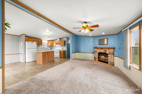 Tiny photo for 776 Mallard Circle #B, Sandwich, IL 60548 (MLS # 12523665)