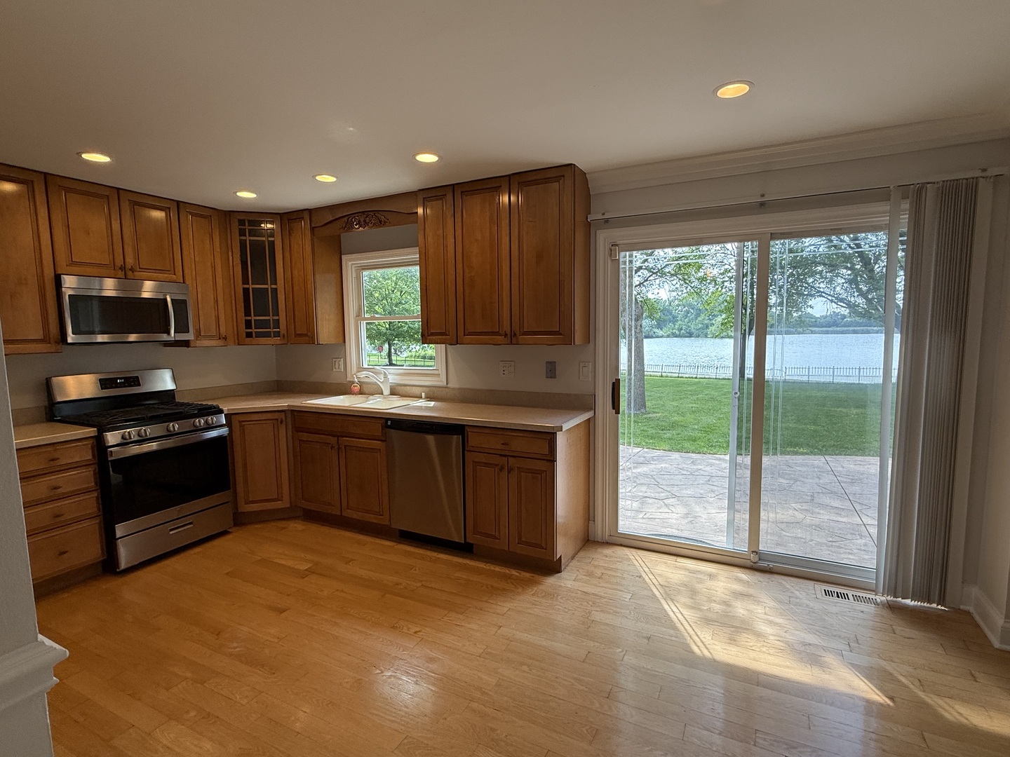 2128 Hitching Post Lane