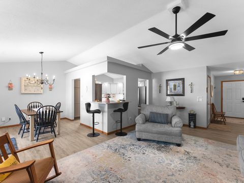 Tiny photo for 5018 Coventry Court, Davenport, IA 52807 (MLS # 12602680)