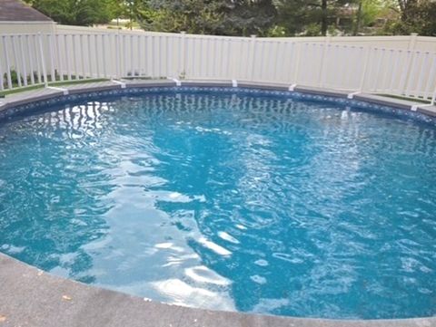 Tiny photo for 5018 Coventry Court, Davenport, IA 52807 (MLS # 12602680)