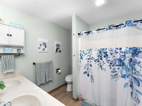 Tiny photo for 5018 Coventry Court, Davenport, IA 52807 (MLS # 12602680)