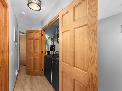 Tiny photo for 5018 Coventry Court, Davenport, IA 52807 (MLS # 12602680)