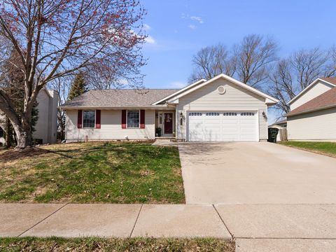 Tiny photo for 5018 Coventry Court, Davenport, IA 52807 (MLS # 12602680)