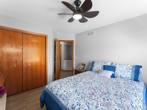 Tiny photo for 5018 Coventry Court, Davenport, IA 52807 (MLS # 12602680)