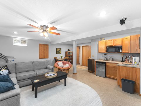 Tiny photo for 5018 Coventry Court, Davenport, IA 52807 (MLS # 12602680)