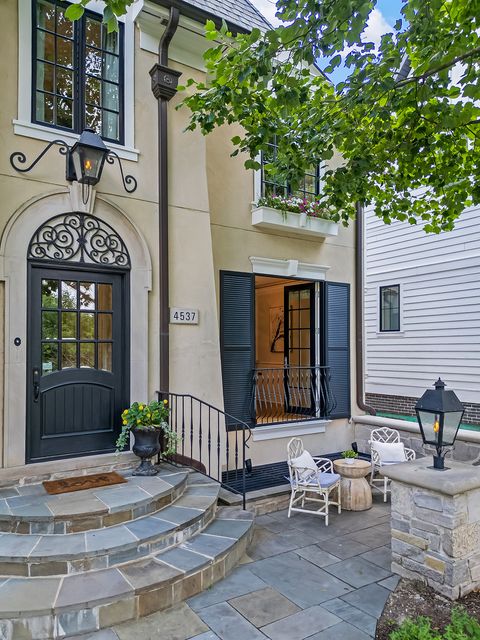 Tiny photo for 4537 Clausen Avenue, Western Springs, IL 60558 (MLS # 12372384)