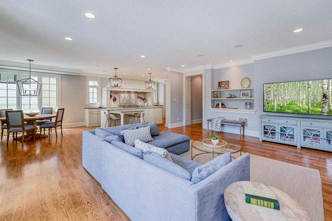 Tiny photo for 4537 Clausen Avenue, Western Springs, IL 60558 (MLS # 12372384)