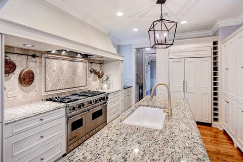 Tiny photo for 4537 Clausen Avenue, Western Springs, IL 60558 (MLS # 12372384)