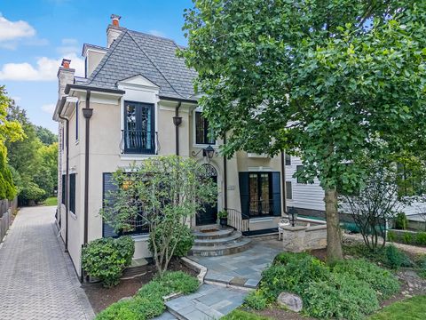 Tiny photo for 4537 Clausen Avenue, Western Springs, IL 60558 (MLS # 12372384)