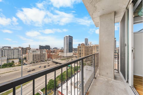 Tiny photo for 700 W Van Buren Street #1409, Chicago, IL 60607 (MLS # 12710453)
