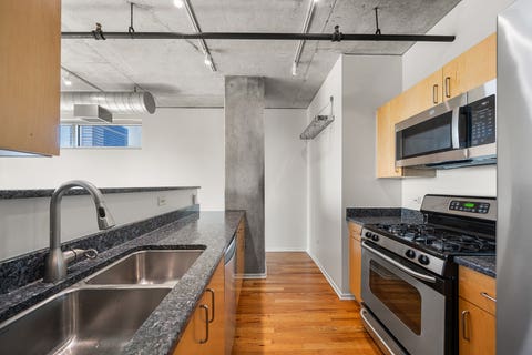 Tiny photo for 700 W Van Buren Street #1409, Chicago, IL 60607 (MLS # 12710453)