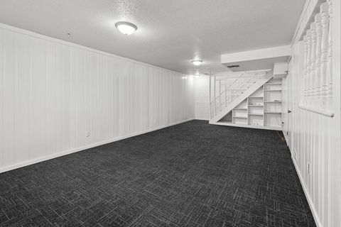 Tiny photo for 816 W 57th Street, Davenport, IA 52806 (MLS # 12688341)