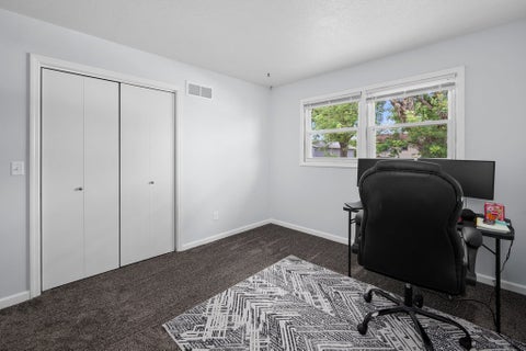Tiny photo for 816 W 57th Street, Davenport, IA 52806 (MLS # 12688341)