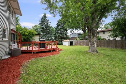 Tiny photo for 816 W 57th Street, Davenport, IA 52806 (MLS # 12688341)