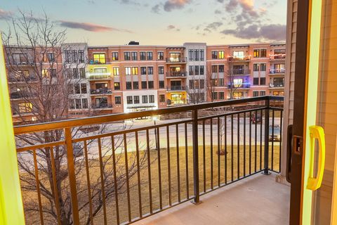 Tiny photo for 135 S YORK Street #314, Elmhurst, IL 60126 (MLS # 12547030)