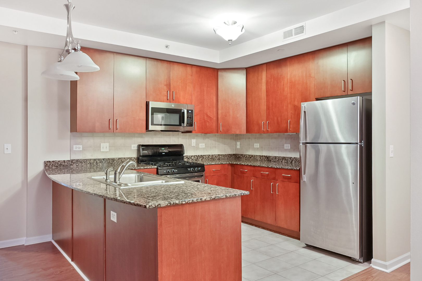 135 S YORK Street 314