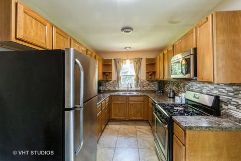 Tiny photo for 113 Pheasant Trail, Lake In The Hills, IL 60156 (MLS # 12398028)