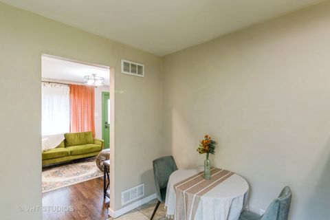 Tiny photo for 113 Pheasant Trail, Lake In The Hills, IL 60156 (MLS # 12398028)